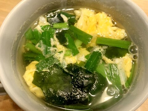 ニラと卵とワカメの和風スープ